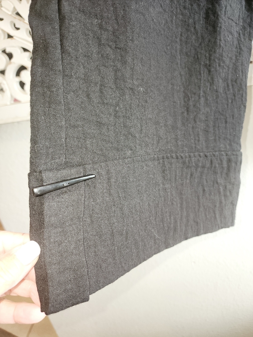 HABITAT RELAX CROPPED PANTS FOLDED HEM WITH A BUTTOM DETAIL SIZE MEDIUM - Picture 6 of 13